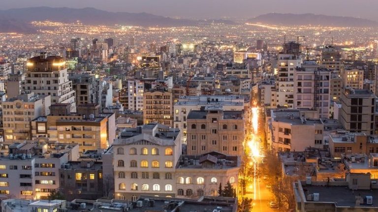Tehran səmasında sirli obyektlər peyda oldu - VİDEO
