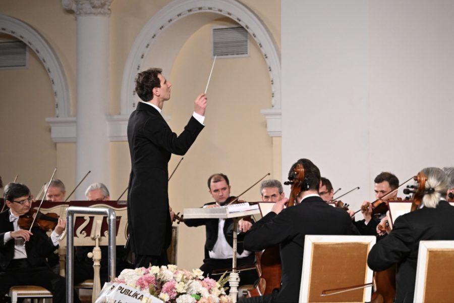 Azərbaycanın xilas etdiyi rus musiqiçilər Bakıda konsert verdi - FOTOLAR 1 17500998182663226608 1200x630