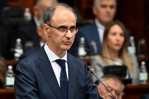 “Qərb Vuçiçi devirməyə çalışır” – Serbiyanın Baş naziri