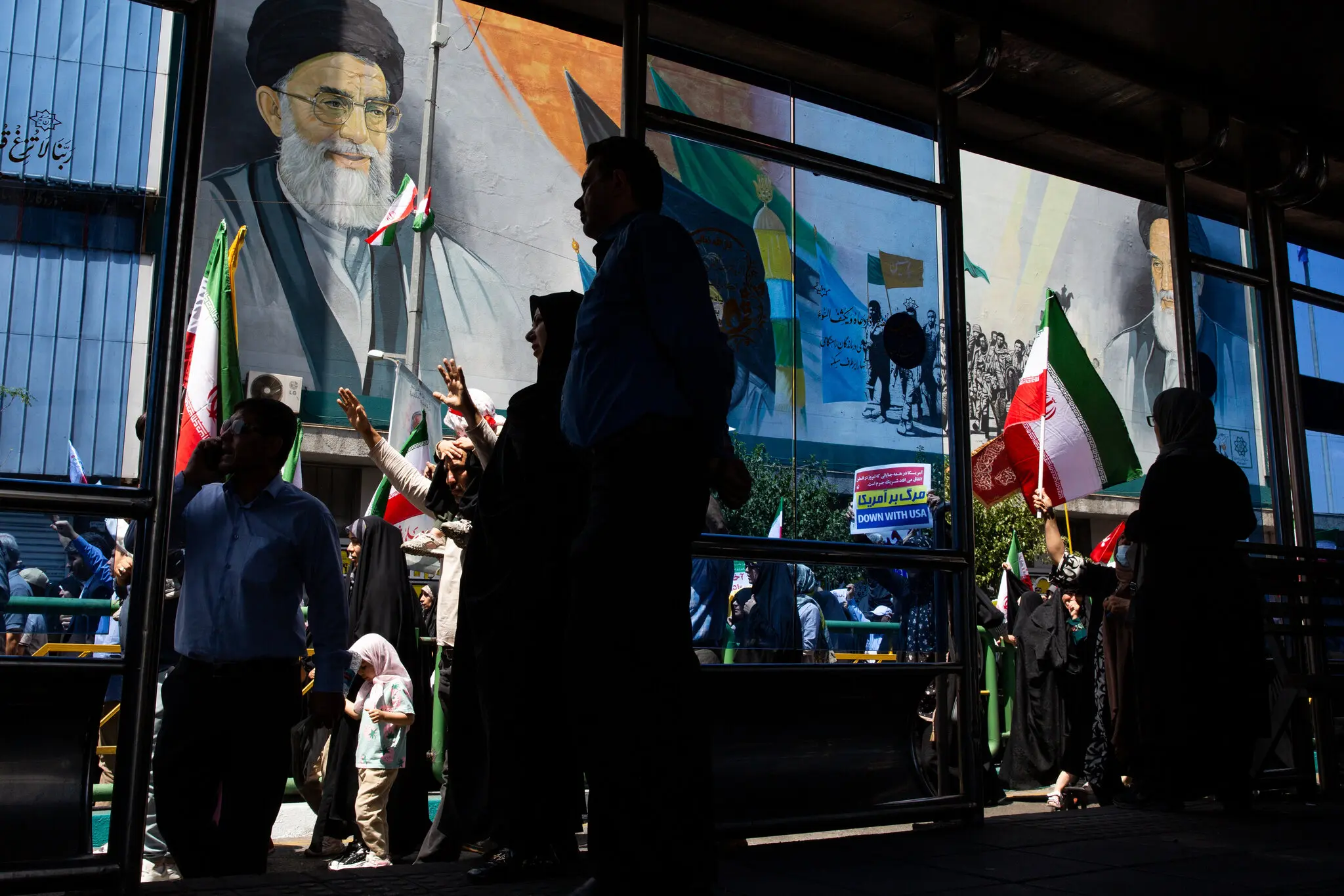 Xamenei 3 nəfərin adını verdi: "Əgər öldürülsəm…" 1 21int iran decisions wcjp superJumbo