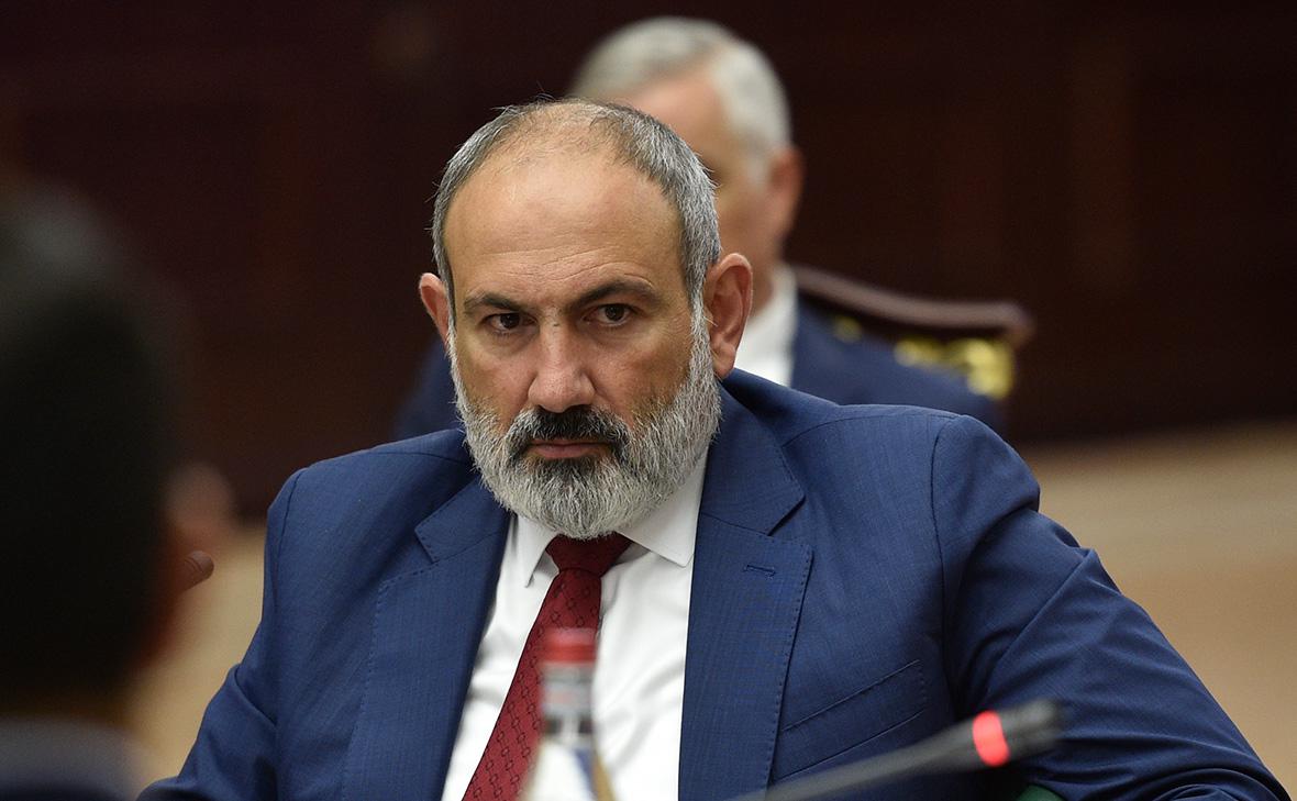 Paşinyan yenidən Kilsəni hədəfə aldı: “Şam pulları qohumların cibinə gedir” 1 347056667972046