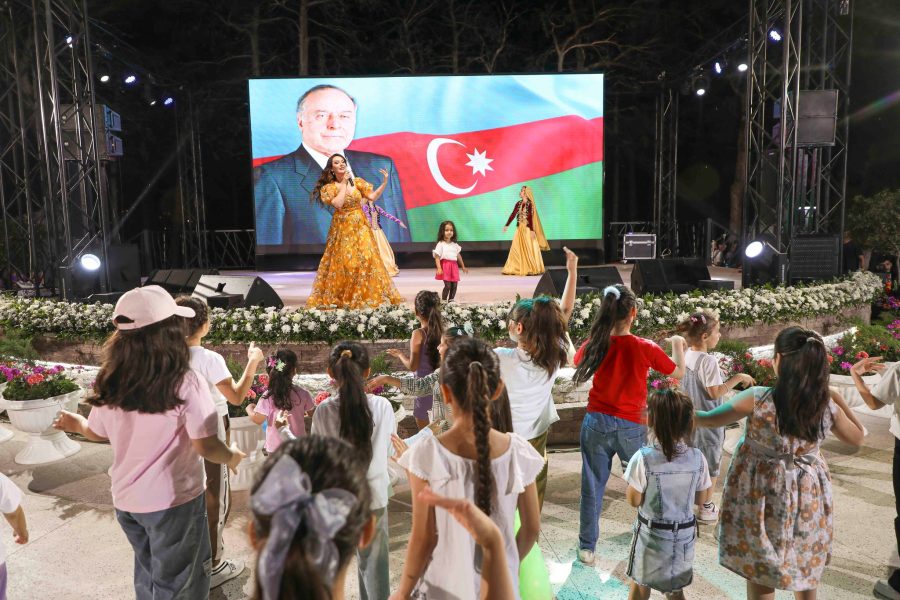 Xətaidə 15 iyun-Milli Qurtuluş Günü münasibətilə konsert keçirildi - FOTO/VİDEO 15 505884234 738422765418359 6291035171313087992 n