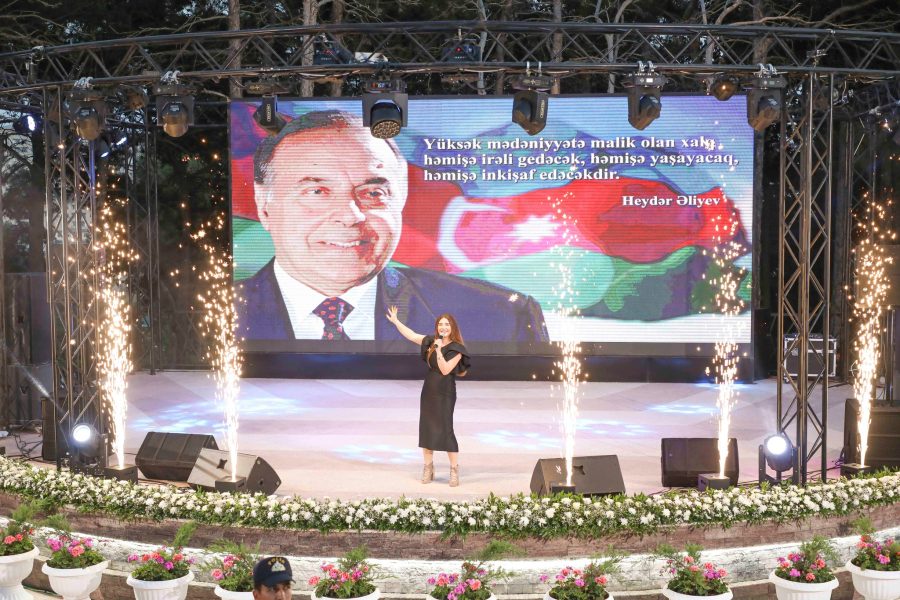 Xətaidə 15 iyun-Milli Qurtuluş Günü münasibətilə konsert keçirildi - FOTO/VİDEO 11 506699271 738422702085032 1097330856222573082 n