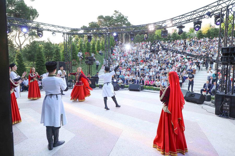 Xətaidə 15 iyun-Milli Qurtuluş Günü münasibətilə konsert keçirildi - FOTO/VİDEO 8 506803492 738422588751710 6312686381564073893 n