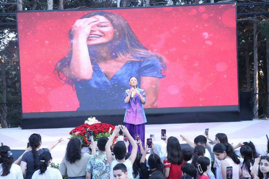 Aysel Əlizadə Xətaidə konsert verdi - FOTO/VİDEO 1 509423482 743885554872080 6790096921122719779 n