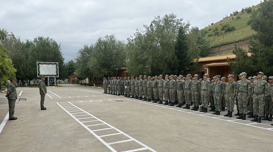 Zakir Həsənov döyüş mövqelərini ziyarət etdi - FOTO 2 6843e61e40c316843e61e40c3217492802866843e61e40c2f6843e61e40c30 1