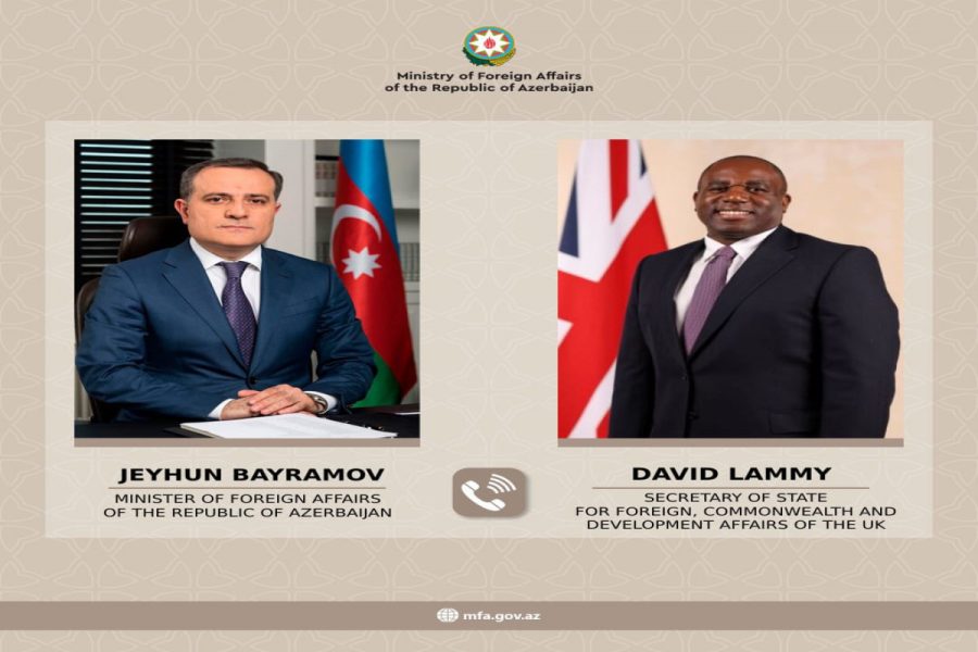 Ceyhun Bayramov Böyük Britaniyanın XİN başçısı ilə danışdı