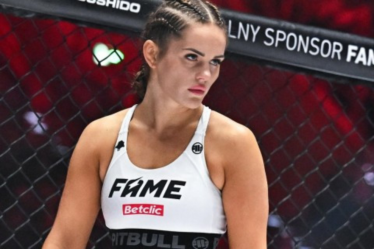 Bakıda keçirilən UFC-də ilk qadın qalib Siqula olub