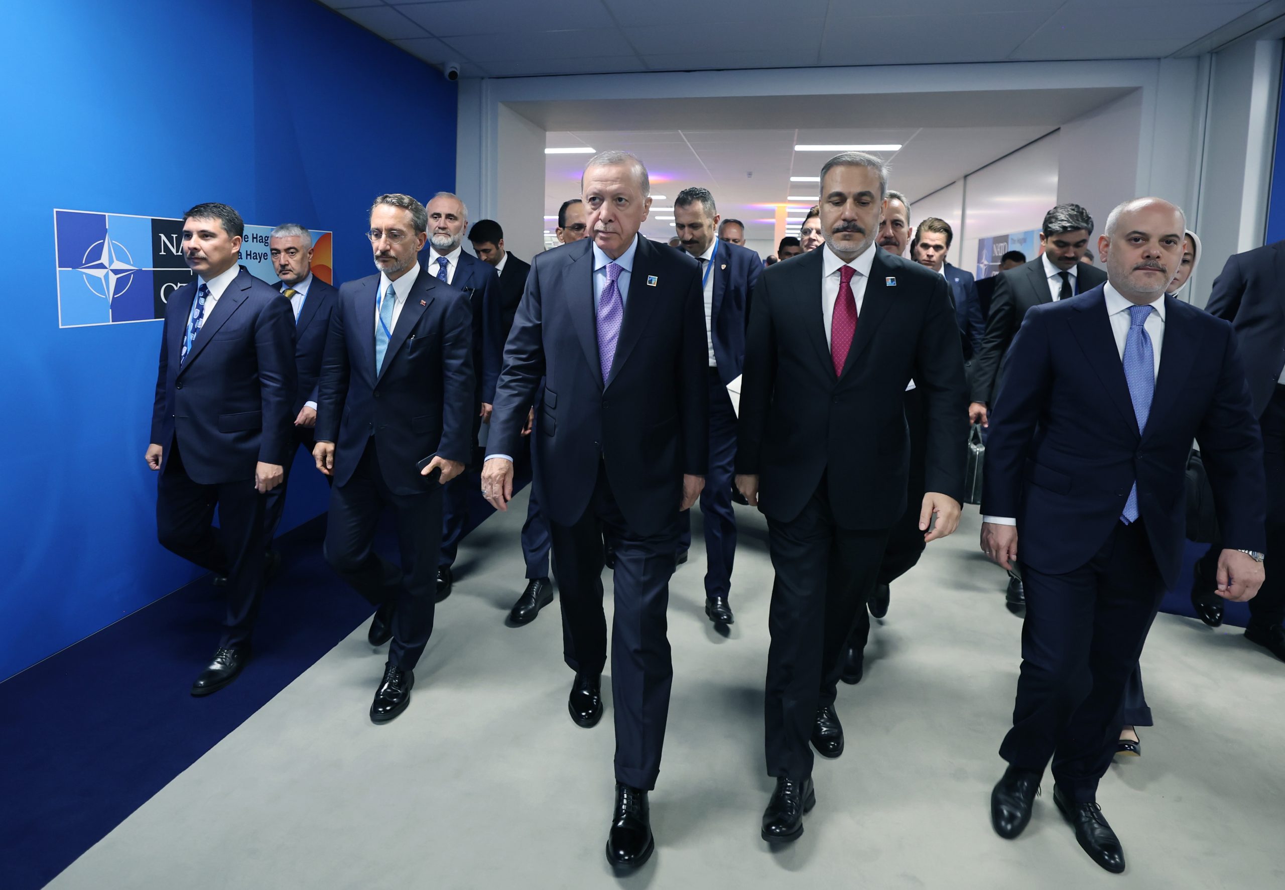 Ərdoğanın Niderland səfəri başa çatdı