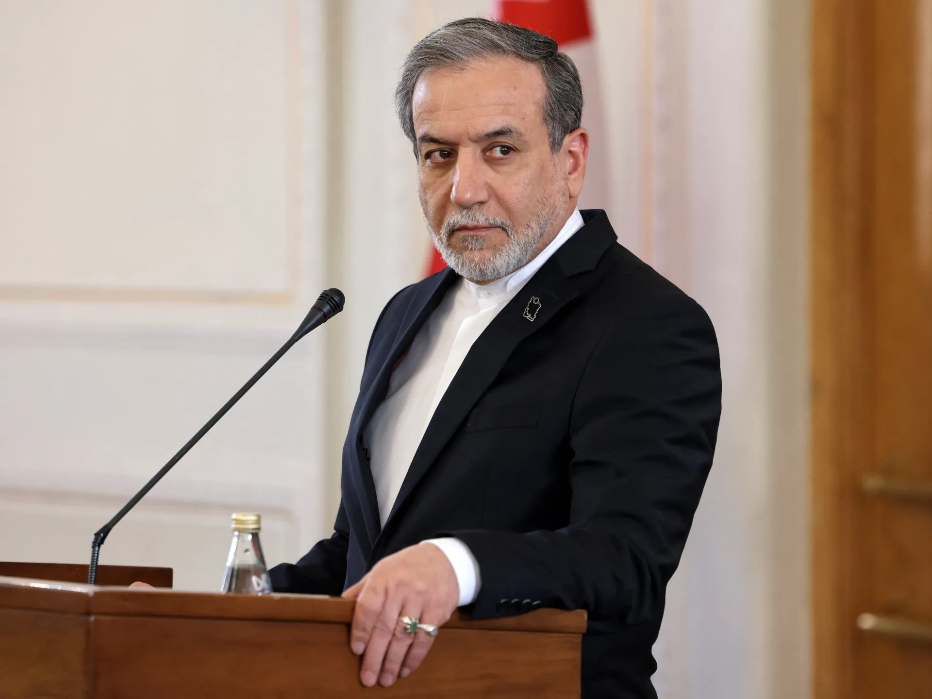 ABŞ sülhü məhv etdi, Avropa ehtiyatlı olsun – Araqçı