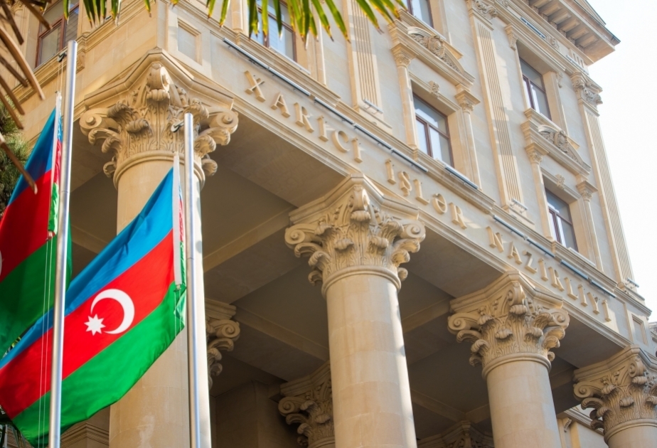 XİN Somali və Kanadanı təbrik etdi - FOTOLAR 1 AzC999rbaycan XIN