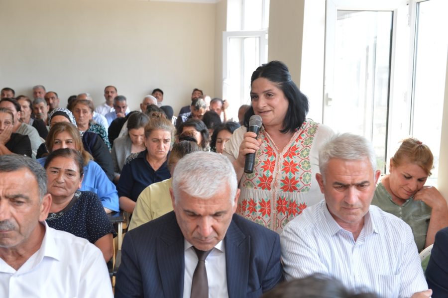 Taleh Qaraşov Balıqçılar qəsəbəsinin sakinlərinin problemlərini dinlədi - FOTO
