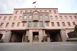 Türkiyə MN: İranın raket zərbələri fonunda ordumuza təhlükə yoxdur