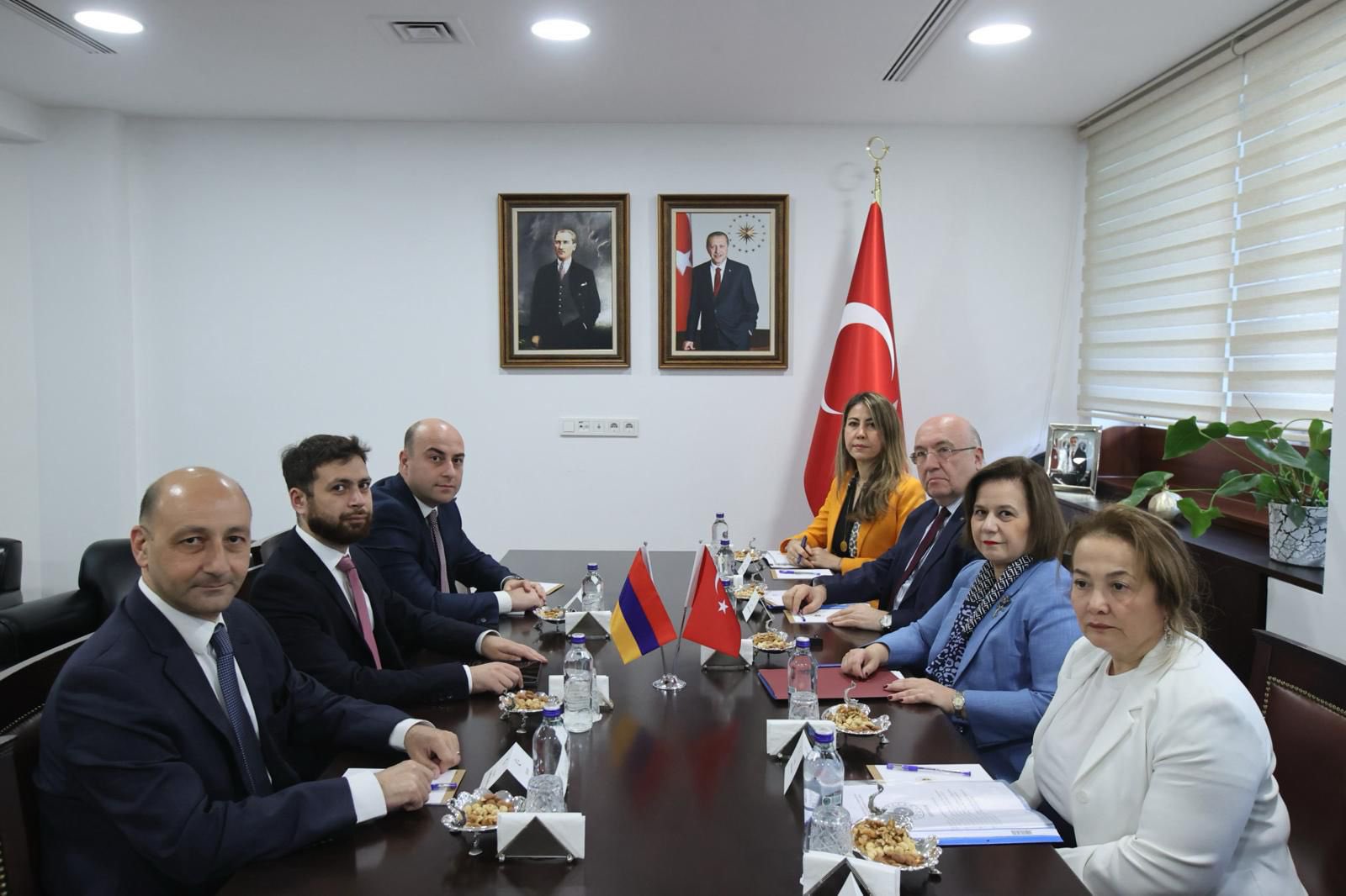 Yeni diplomatik addım: Türkiyə və Ermənistan XİN müavinləri görüşdü 1