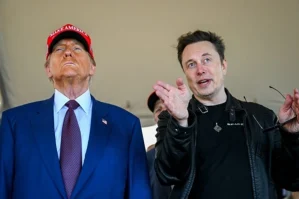 Mask Trampa zəng etdi