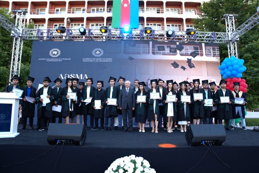 Azərbaycan Əmək və Sosial Münasibətlər Akademiyasında “Məzun günü” keçirilib - FOTO