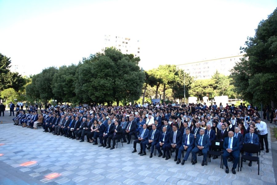 Azərbaycan Əmək və Sosial Münasibətlər Akademiyasında “Məzun günü” keçirilib - FOTO