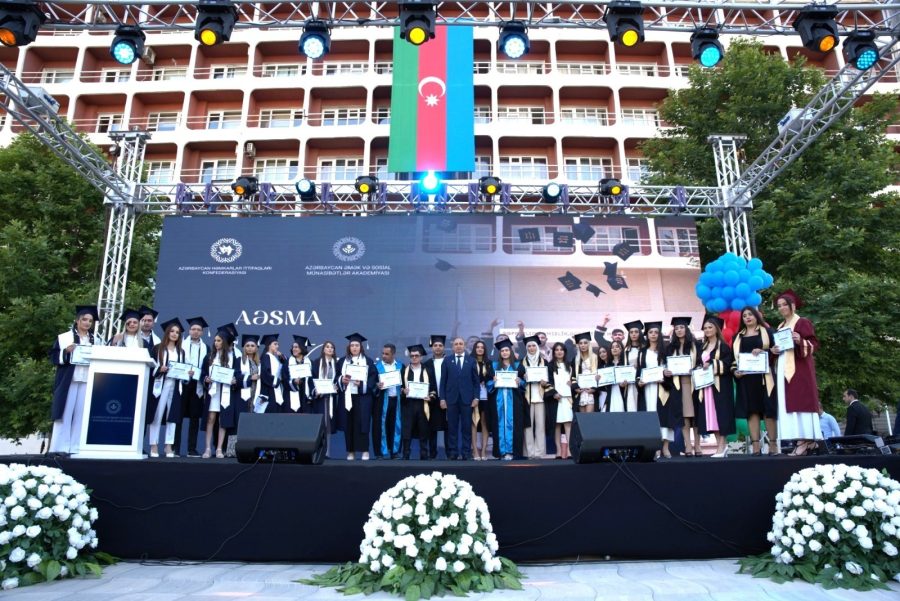 Azərbaycan Əmək və Sosial Münasibətlər Akademiyasında “Məzun günü” keçirilib - FOTO