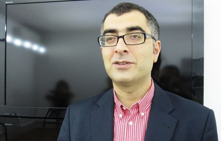 Anar Məmmədlinin cinayət işi məhkəmədə... 1 anar memmedli esas 0