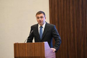 Təltif edilənlərdən biri nazir müavinidir