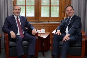 Hakan Fidan Mark Rutte ilə danışdı