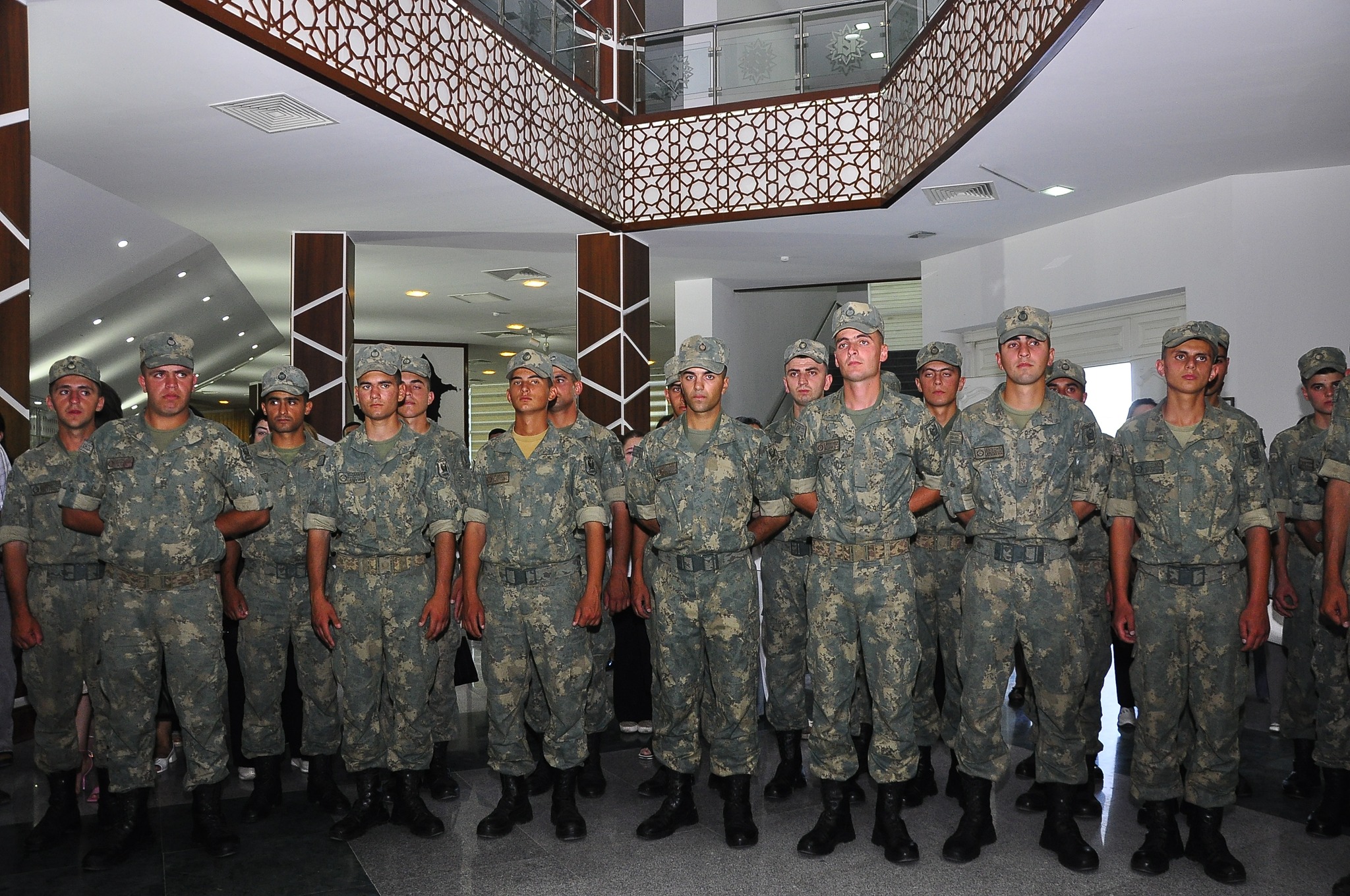 Ağstafada "Zəfərin Ruhu" adlı səyyar rəsm və foto sərgisinin açılışı oldu - FOTOLAR 7 f 7 1
