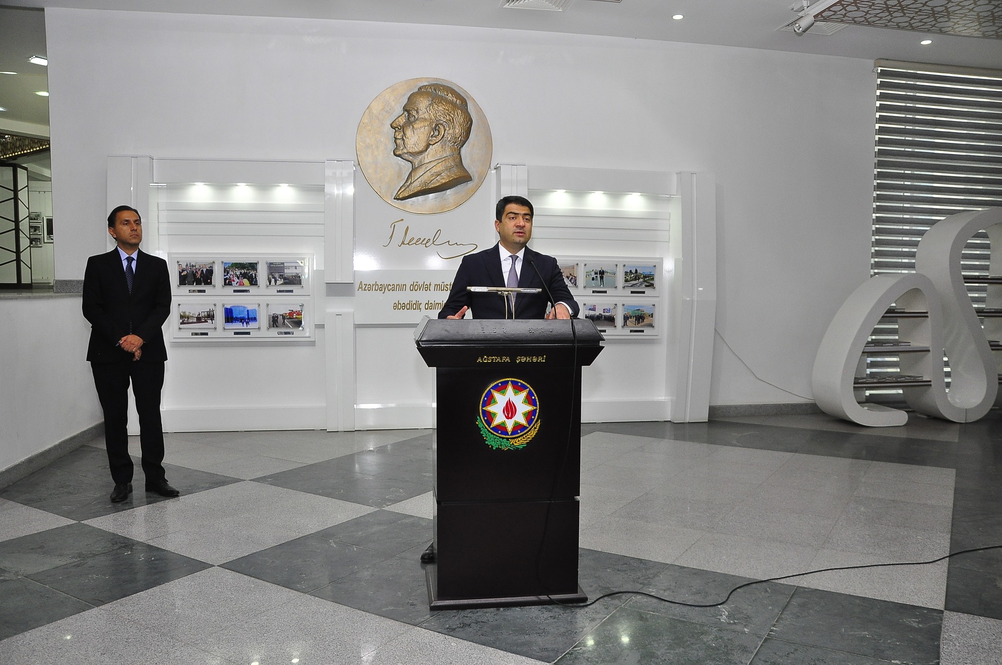 Ağstafada "Zəfərin Ruhu" adlı səyyar rəsm və foto sərgisinin açılışı oldu - FOTOLAR 8 f 8 1