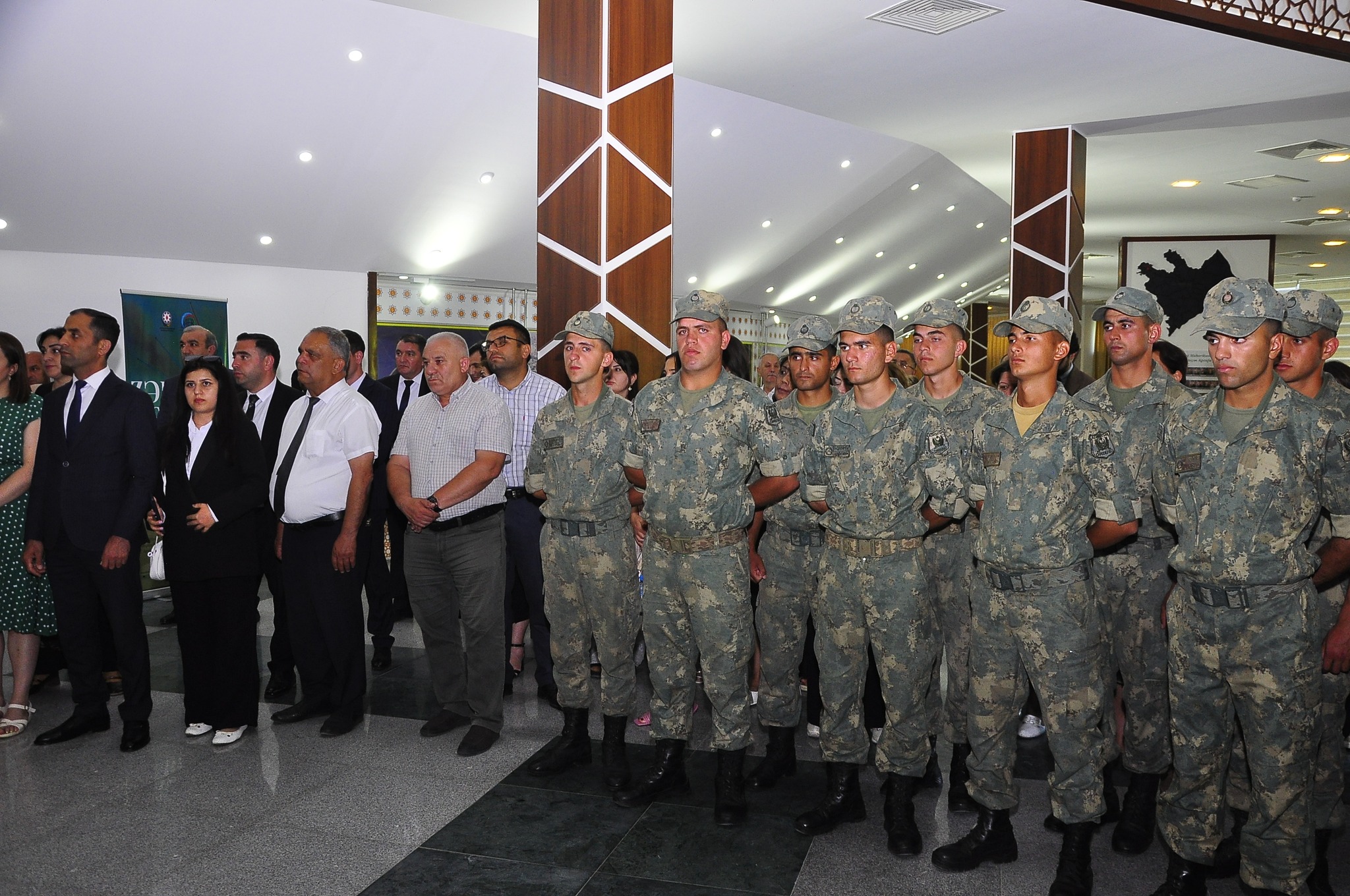 Ağstafada "Zəfərin Ruhu" adlı səyyar rəsm və foto sərgisinin açılışı oldu - FOTOLAR 9 f 9 1