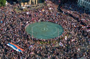 Serbiya qarışdı: on minlərlə insanın tələbi var – VİDEO/YENİLƏNİB