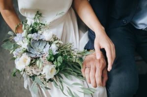 Azərbaycanda 18 yaşlı gəlinlə 60 yaşlı bəy...