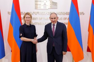 Paşinyan Kallasla sülhü müzakirə edib