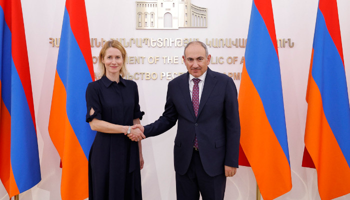 Paşinyan Kallasla sülhü müzakirə edib