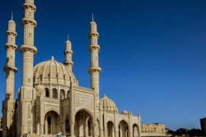 Məhərrəmliklə bağlı fikir ayrılığı: "Savadsız iddiadır" - Açıqlama