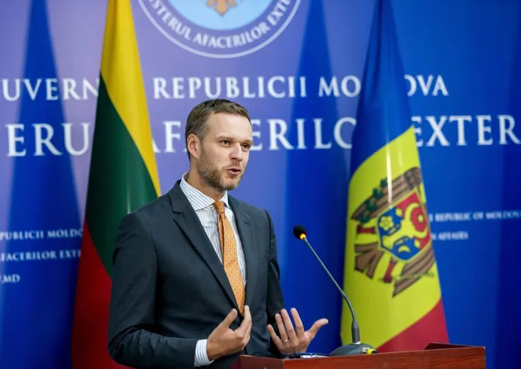 İran xəritəsini göstərib, Kiyevə səsləndi: "Belə vurun!"