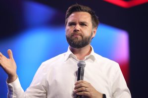 “Pul var, sülh yoxdur!” – Vensdən sabiq prezidentə tənqid