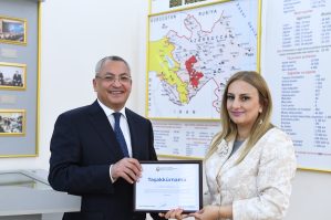 Dövlət qulluqçularının peşə bayramı gününə həsr olunmuş tədbir keçirildi - FOTOLAR