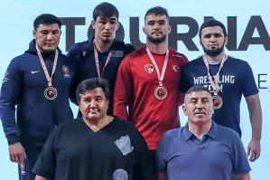 Güləşçilərimiz Türkiyədə keçirilən Memorialı 8 medalla başa vurdu