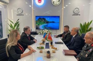 Azərbaycan nümayəndə heyəti Cakartada müdafiə sərgisində