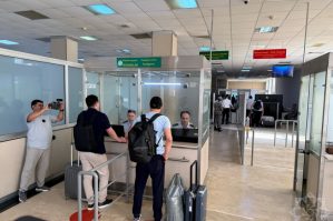 Azərbaycan Qazaxıstan vətəndaşlarını İrandan təxliyə etdi - FOTO