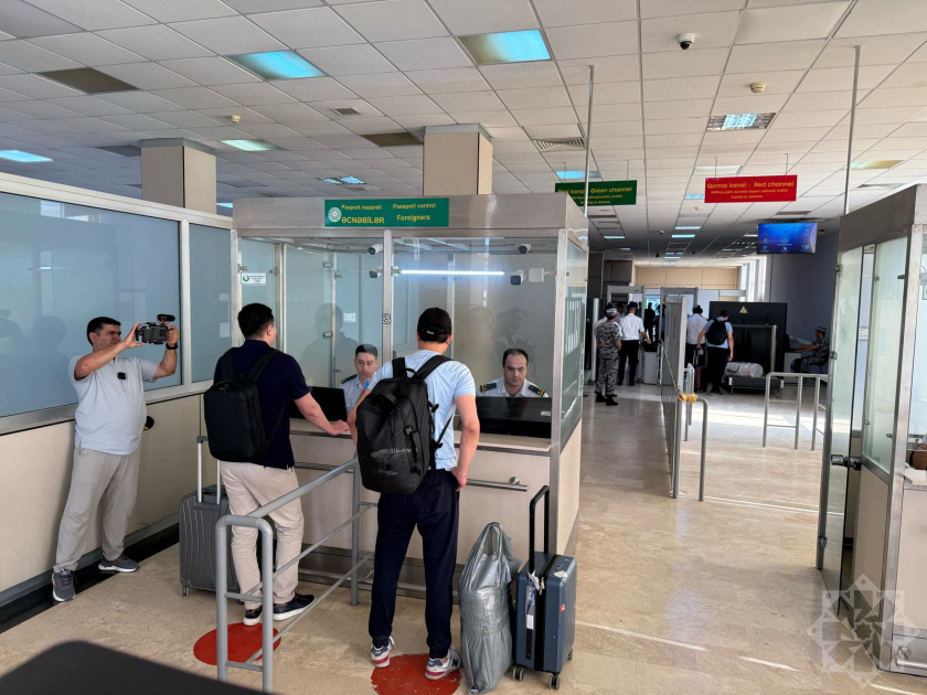 Azərbaycan Qazaxıstan vətəndaşlarını İrandan təxliyə etdi - FOTO