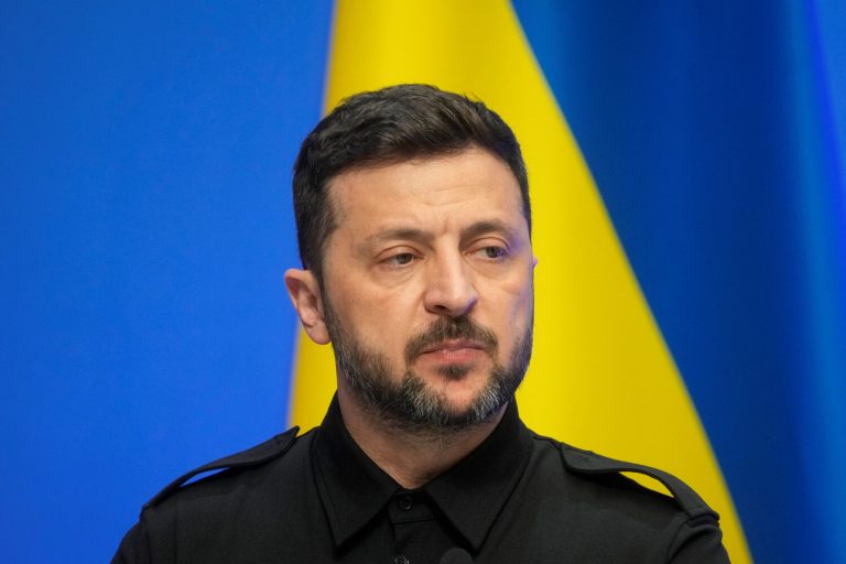 Zelenski sabah Türkiyəyə gedir