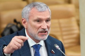 Zelenski mütləq gücə yaxınlaşır - Rusiyalı deputat