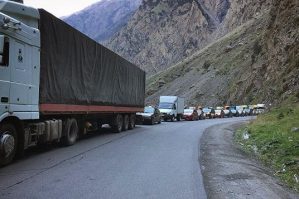 Sərhəd dondu, ticarət dayandı: Rusiya-Ermənistan yolunda fövqəladə vəziyyət