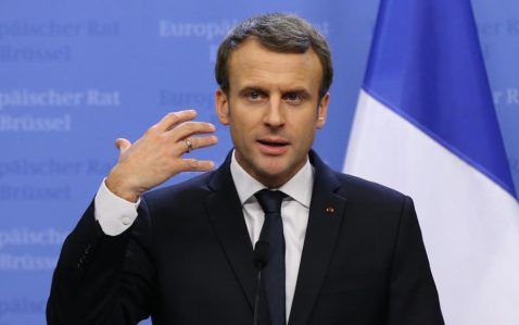 Makron hərbi xərclərini artırdı