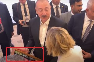 Ukraynalı jurnalist İlham Əliyevə hədiyyə verdi - VİDEO