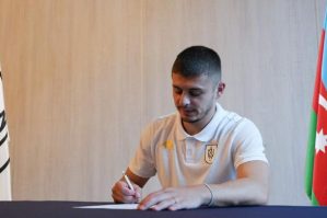 “Neftçi”dən növbəti transfer: universal futbolçu ilə müqavilə imzaladı