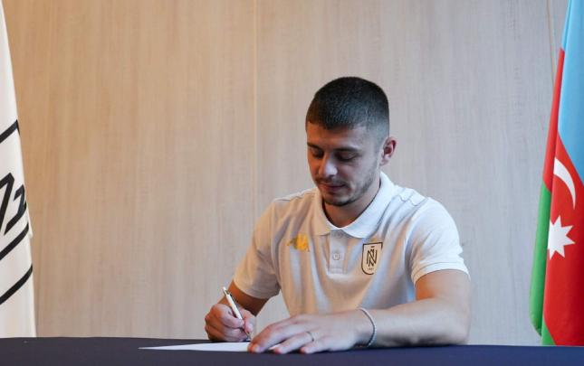 “Neftçi”dən növbəti transfer: universal futbolçu ilə müqavilə imzaladı 1 218725 bysk7wukck
