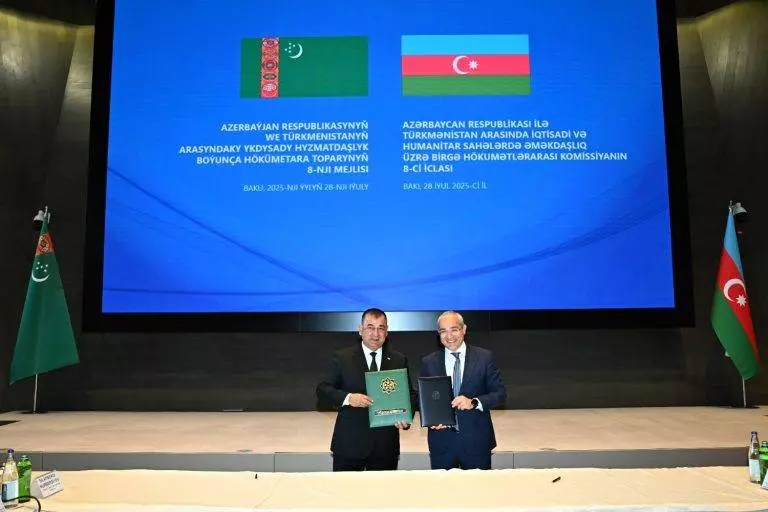 Azərbaycanla Türkmənistan mühüm sənəd imzaladı