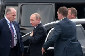 Putinin Bakıya göndərdiyi adam bu nazirimizin dostudur? - İDDİA