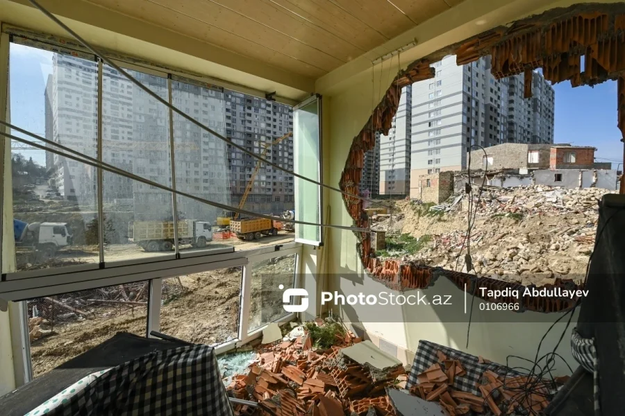 "Melissa Group"un vətəndaşın başına uçurduğu ev söküldü - FOTO 1 EbyWVo9SqlCp3czbD5kofabDO6i5RPY1iTxDoG81 1200